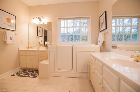 1703 Chickadee Pt, High Point, NC 27262 photo 15