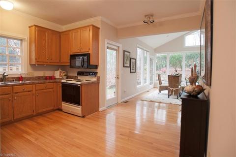 1703 Chickadee Pt, High Point, NC 27262 photo 7