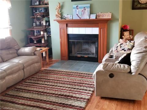 109 Kettering Ct, King, NC 27021 photo 5