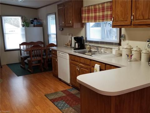 109 Kettering Ct, King, NC 27021 photo 8