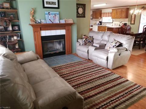 109 Kettering Ct, King, NC 27021 photo 7