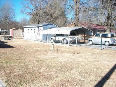 702 Summit Rd, Eden, NC 27288 photo 2