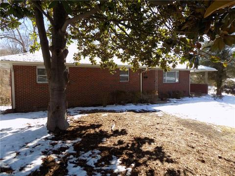 1106 Clyde Pl, High Point, NC 27262 photo 2