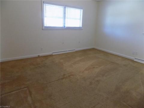 1106 Clyde Pl, High Point, NC 27262 photo 12