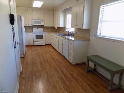 1106 Clyde Pl, High Point, NC 27262 photo 6