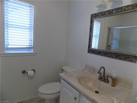 1106 Clyde Pl, High Point, NC 27262 photo 15