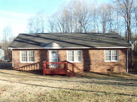 1105 Windover Rd, Randleman, NC 27317 photo 1