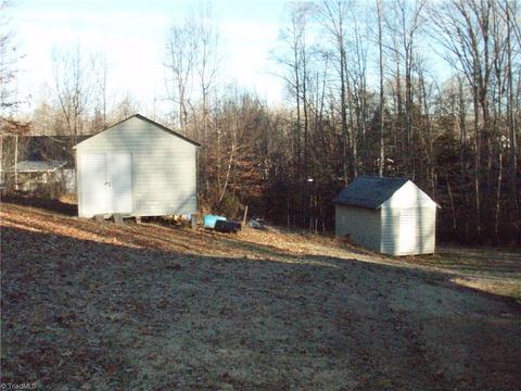 1105 Windover Rd, Randleman, NC 27317 photo 2
