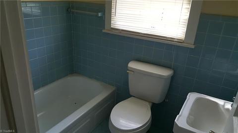 622 Springfield Rd, High Point, NC 27263 photo 9