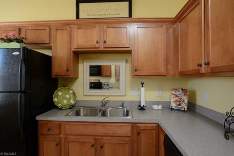 3453 Limestone Ct, High Point, NC 27265 photo 9
