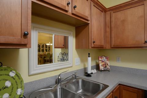 3453 Limestone Ct, High Point, NC 27265 photo 8