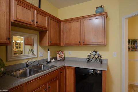 3453 Limestone Ct, High Point, NC 27265 photo 10