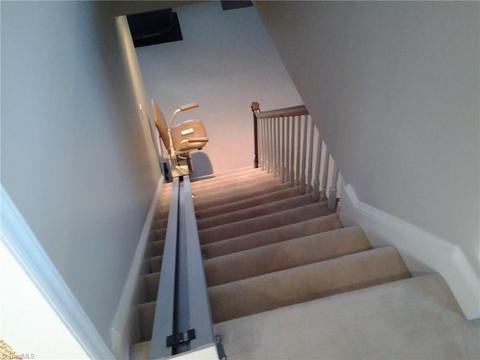 1040 Crescent Dr, King, NC 27021 photo 4