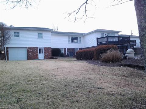1040 Crescent Dr, King, NC 27021 photo 1