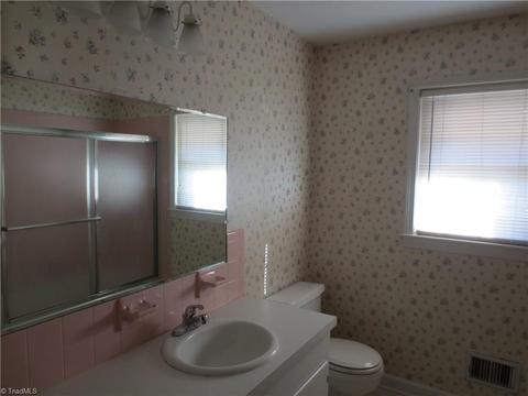6830 August Dr, Clemmons, NC 27012 photo 7
