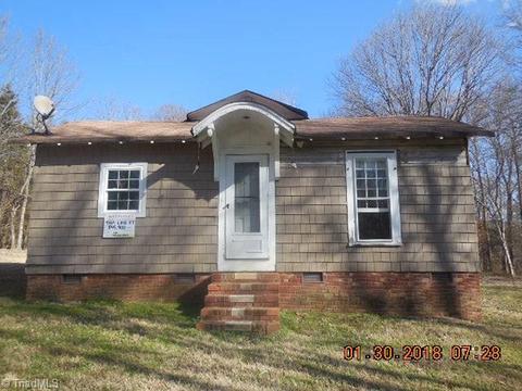 4764 Link Ct, Trinity, NC 27370 photo 2