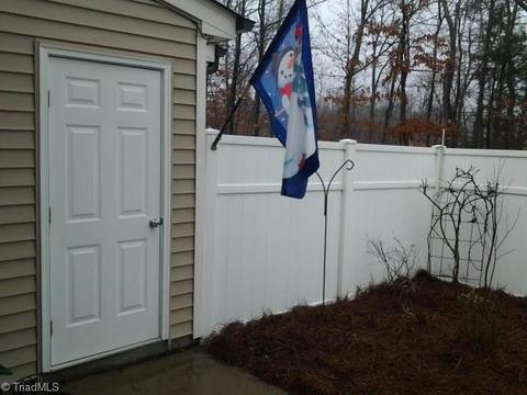 6519 Ashebrook Dr, High Point, NC 27265 photo 4