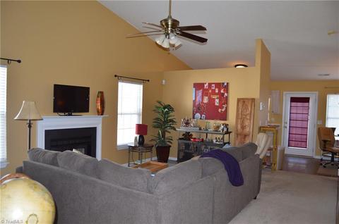 2796 Waterstone Loop, High Point, NC 27265 photo 4