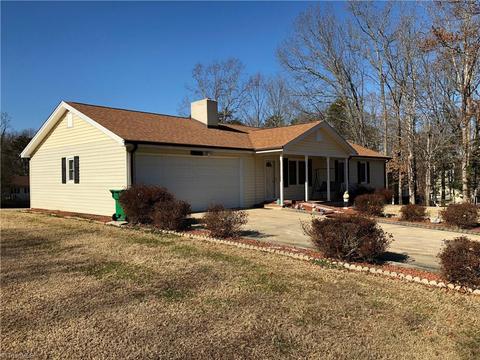 103 Grabs Ct, King, NC 27021 photo 2
