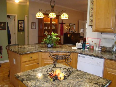 413 Northbridge Dr, High Point, NC 27265 photo 6