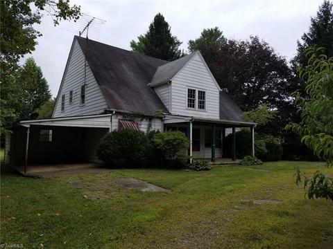 358 Twin Ford Loop, Stuart, VA 24171 photo 1