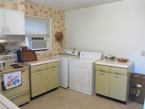 302 S 3rd Ave, Mayodan, NC 27027 photo 4