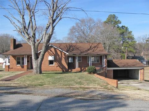 606 N 3rd Ave, Mayodan, NC 27027 photo 1