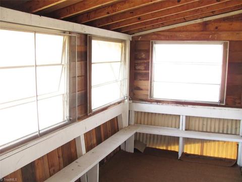 606 N 3rd Ave, Mayodan, NC 27027 photo 20