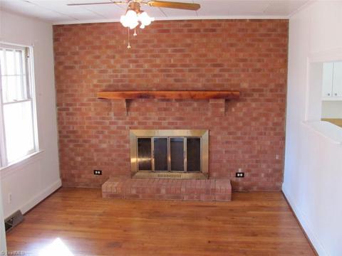 606 N 3rd Ave, Mayodan, NC 27027 photo 4