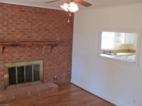 606 N 3rd Ave, Mayodan, NC 27027 photo 5