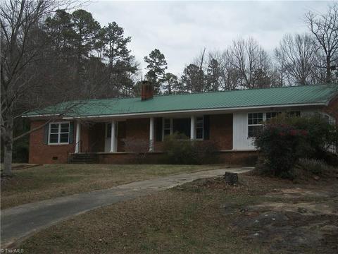 448 Broad St, Denton, NC 27239 photo 1