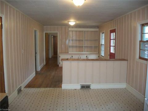 448 Broad St, Denton, NC 27239 photo 13