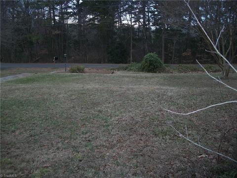 448 Broad St, Denton, NC 27239 photo 8