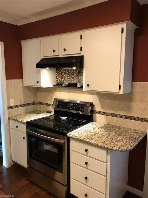1131 Gatehouse Rd, High Point, NC 27262 photo 6