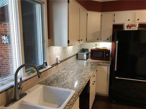 1131 Gatehouse Rd, High Point, NC 27262 photo 5