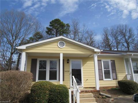 1420 Bailey Cir, High Point, NC 27262 photo 2