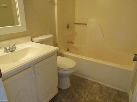 1420 Bailey Cir, High Point, NC 27262 photo 9
