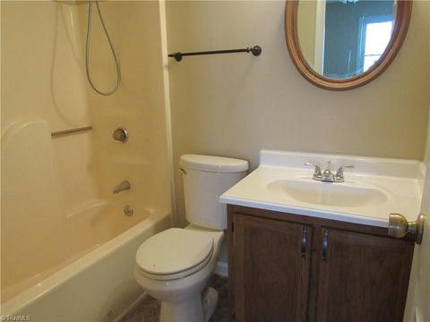1420 Bailey Cir, High Point, NC 27262 photo 8