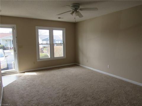 1420 Bailey Cir, High Point, NC 27262 photo 3