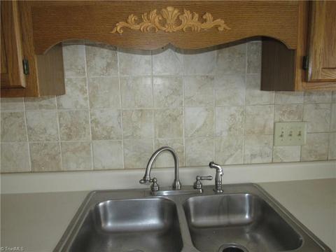 1420 Bailey Cir, High Point, NC 27262 photo 6