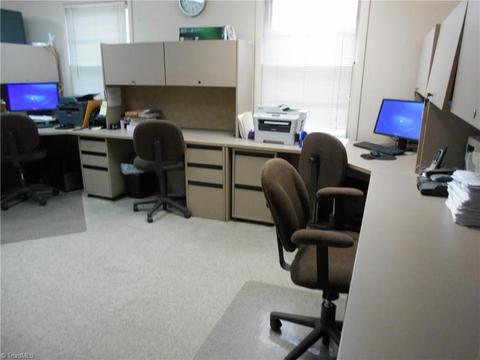 505 N 3rd Ave, Mayodan, NC 27027 photo 9