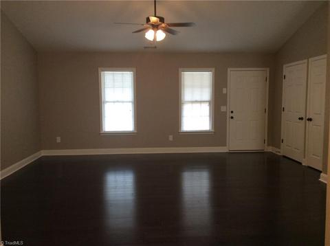 2255 Regency Dr, Randleman, NC 27317 photo 3