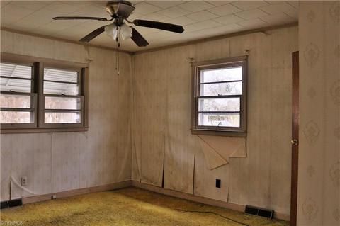 106 Chase Ave, High Point, NC 27260 photo 12