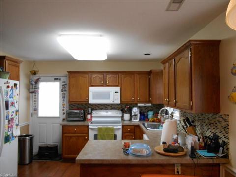 3311 Timberwolf Ave, High Point, NC 27265 photo 5