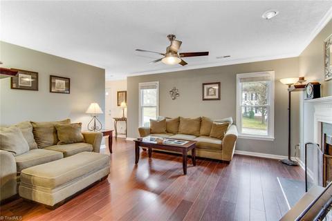 3231 Sparrowhawk Dr, High Point, NC 27265 photo 5