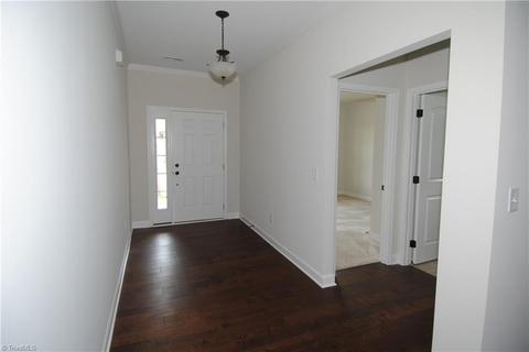 501 Rollingbrook Ct, Clemmons, NC 27012 photo 3