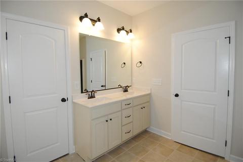 501 Rollingbrook Ct, Clemmons, NC 27012 photo 16