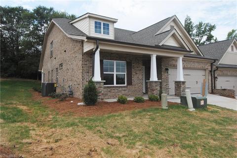 501 Rollingbrook Ct, Clemmons, NC 27012 photo 2