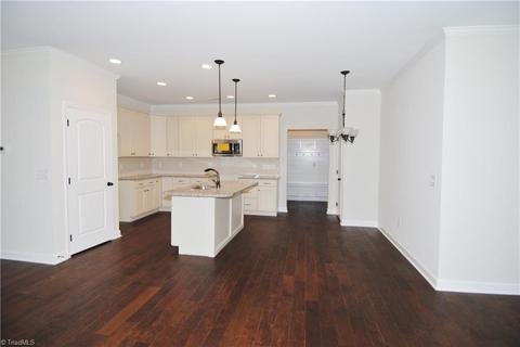501 Rollingbrook Ct, Clemmons, NC 27012 photo 9