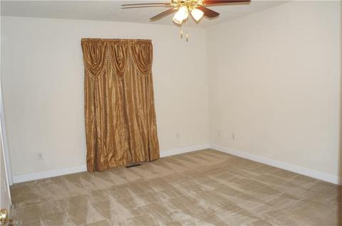 624 Paramount St, High Point, NC 27260 photo 10